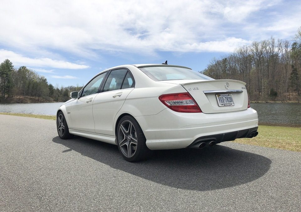 2010 Mercedes C63 AMG Review
