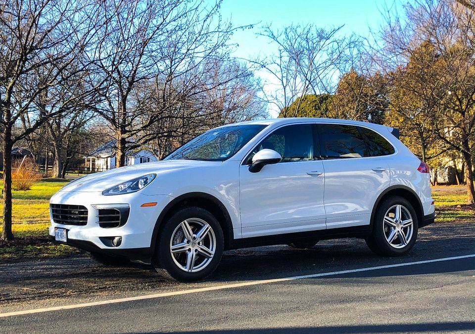 2015 Porsche Cayenne Video Review