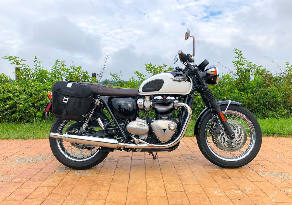 2016 Triumph Bonneville T120 Video Review